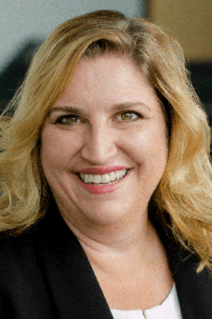 Portrait of Laura Eiss